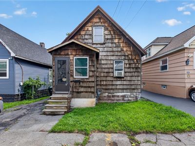 1622 Hawley Ave