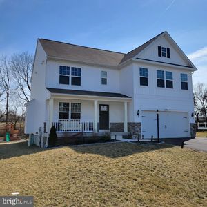 270 Paradise View Dr