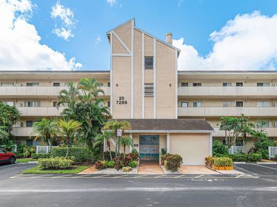 7286 Huntington Lane #108