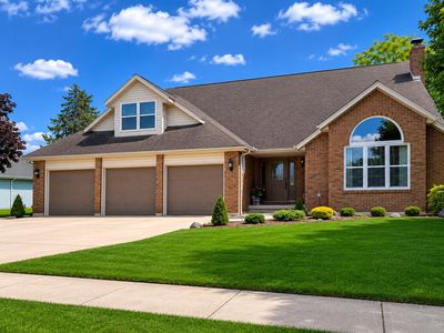 1715 Fenway Ct