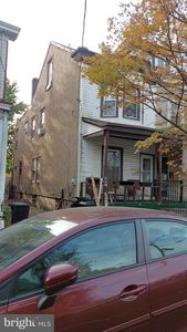 825 Walnut Ave