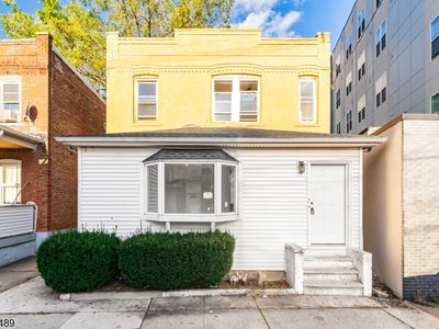 2 Drake St