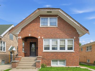 2645 N Mobile Ave