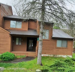 409 Tudor Ct