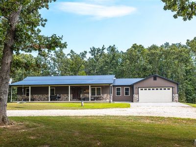 2420 Luhring Ln