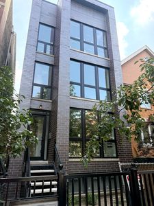 2847 N Damen Ave #2
