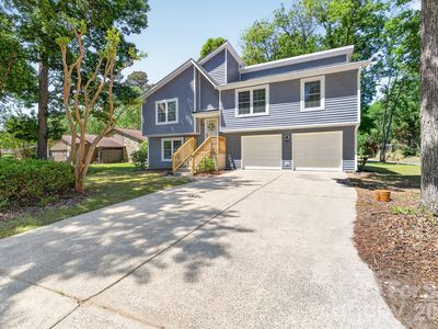 10730 Coachman Cir