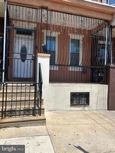 211 E Ontario St