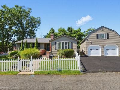 17 Metropolitan Ave