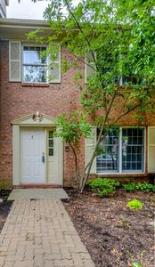 541 W Short St APT 3