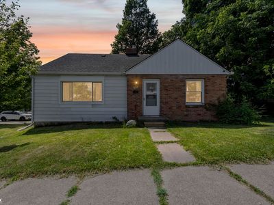 301 N East St