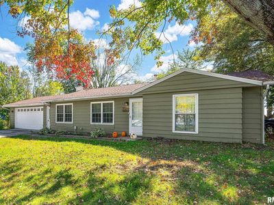 5839 N Andover Ct