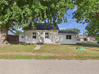 201 E 2nd St
