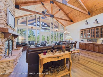 105 White Oaks Rd