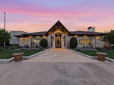 2200 Winthrop Hill Rd