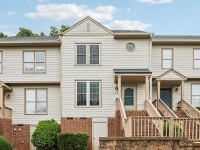 208 Windbyrne Dr