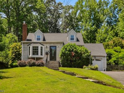 1661 Ramapo Way