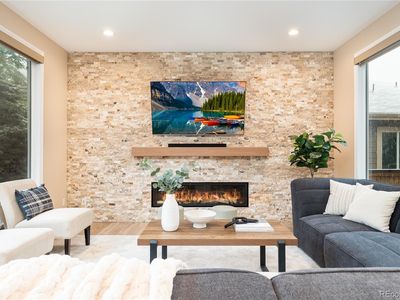 10960 Glengate Circle
