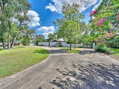 312 Cedar Cir