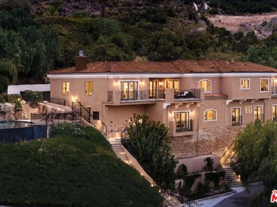 24410 Mulholland Hwy