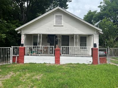 305 Bryan St