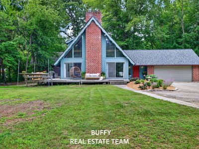 2200 Trillium Ln NW