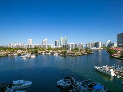 300 Three Islands Blvd APT 406
