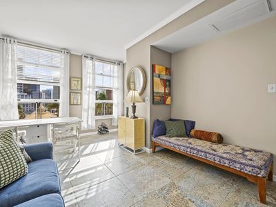 702 Ash St Unit 300