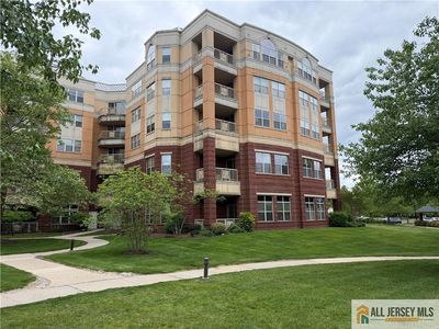 2000 Windrows Dr #2019