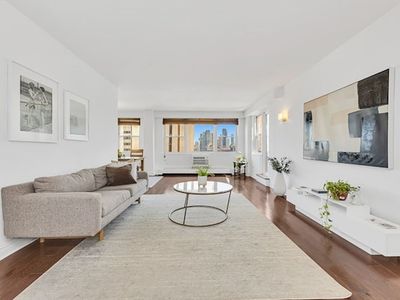 1175 York Ave APT Phb5