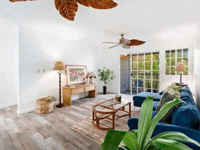 160 Keonekai Rd APT 27-201