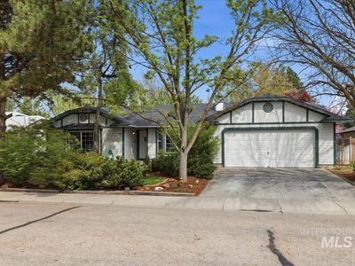 7218 W Saxton Dr