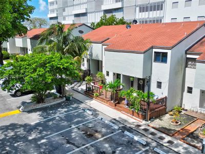 1901 NW South River Dr APT 12B