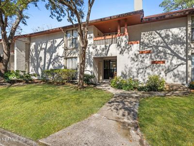 2103 WOOD HILL Drive #2103