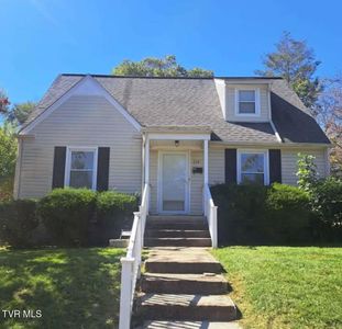 224 Seward Ave
