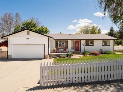 639 Evergreen Ln