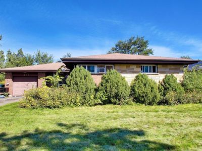 354 E Huntington Ln