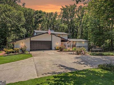3595 Canon Creek Dr