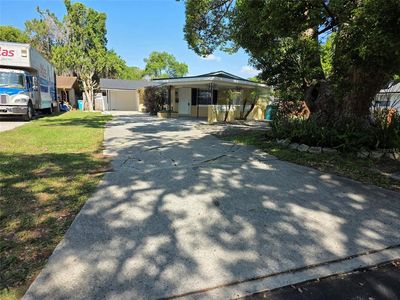 916 La Salle Ave
