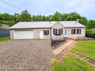 16 Riverside Pkwy