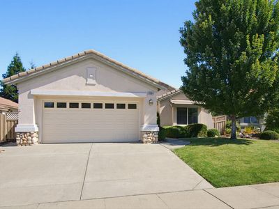 1684 Andover Ln
