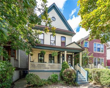 32 Mariner St
