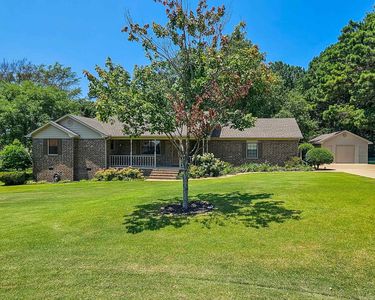 901 Oriole Dr