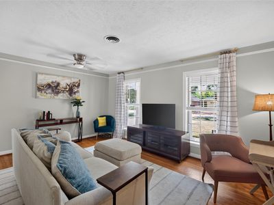 10706 Oasis Dr