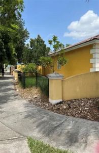 5 SW 15th Ave