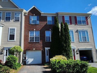 2499 Lakeside Dr