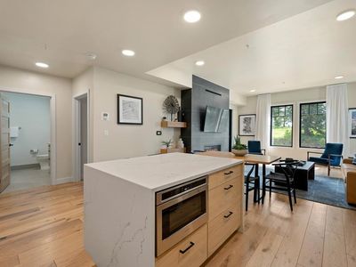 720 Village Dr Unit 306