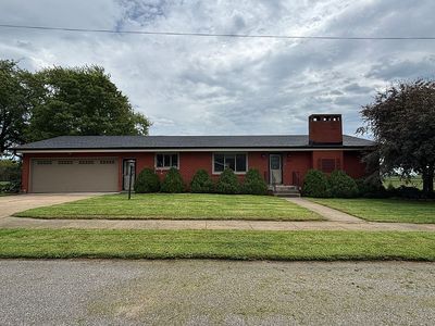602 View St