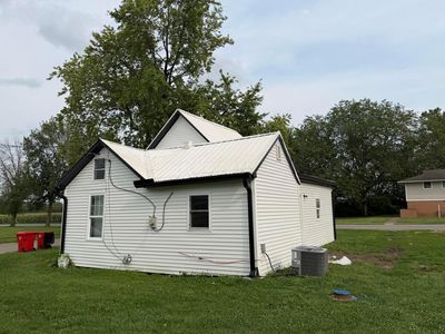 22 Fairview Ave