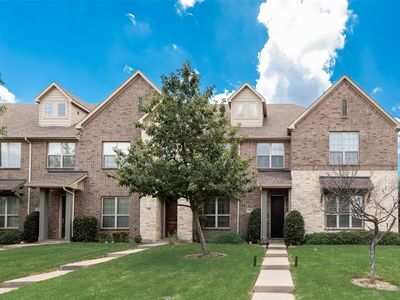 3704 Lantern Ln